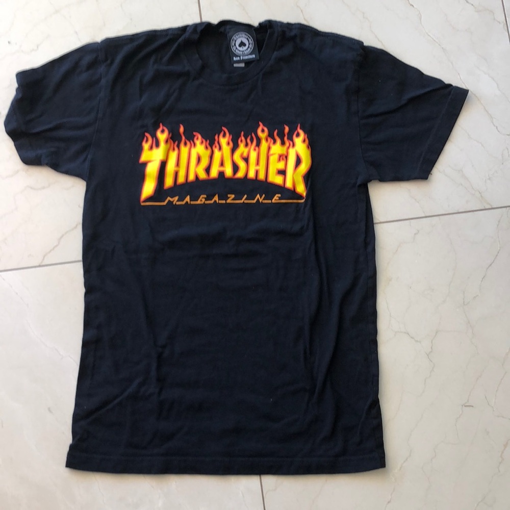 Women’s black trasher shirt